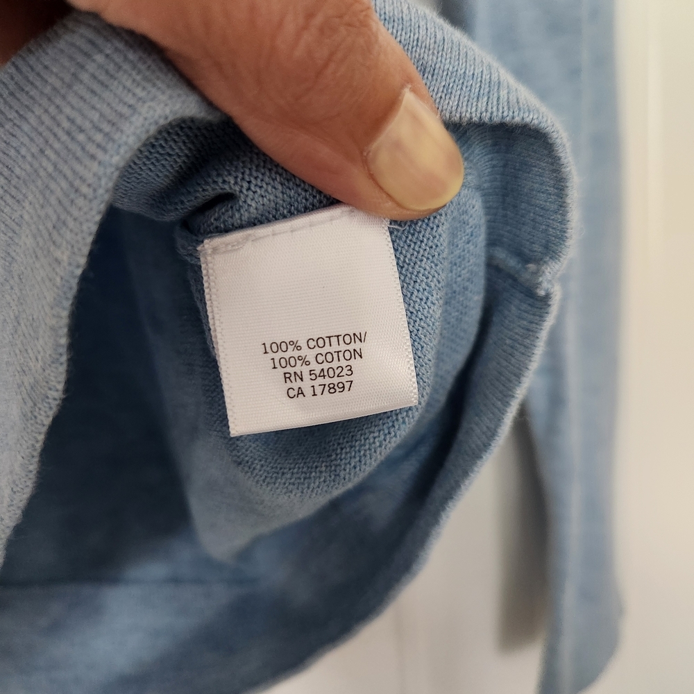 Banana Republic Light Blue V-Neck Sweater - Picture 4 of 4